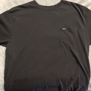 RVCA  (relaxed fit) POCKET TEE.  MENS. SIZE LARGE